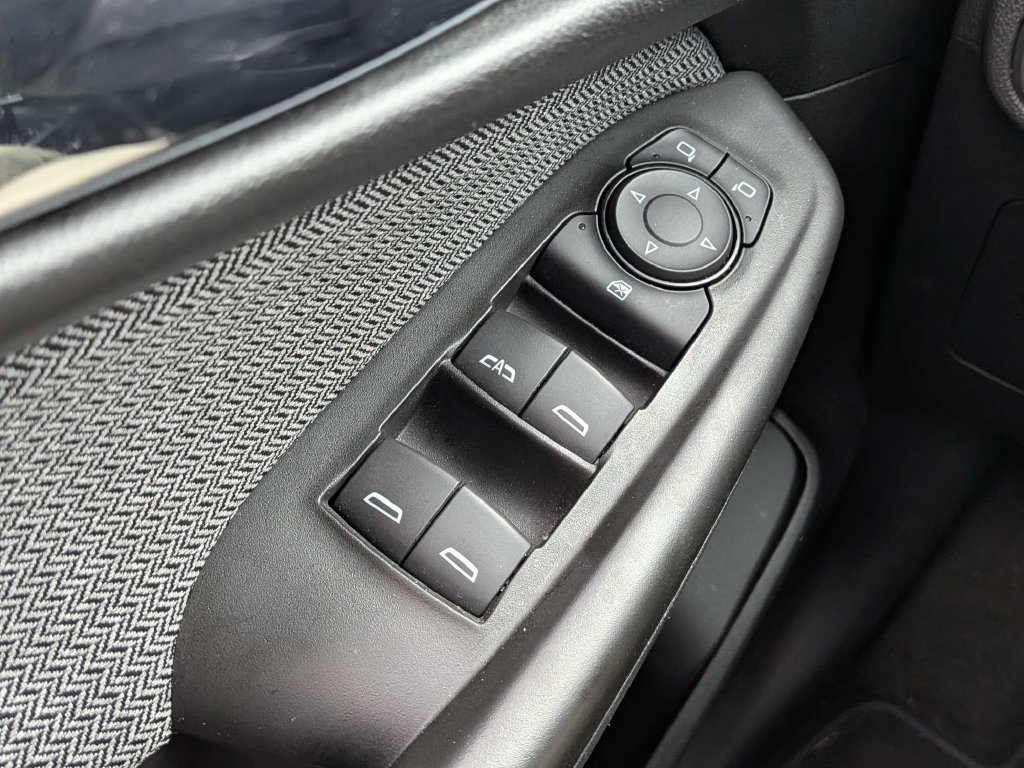 Used 2025 Chevrolet TrailBlazer LT FWD image 23