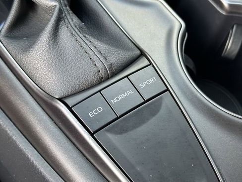 Used 2024 Toyota Camry SE FWD image 21