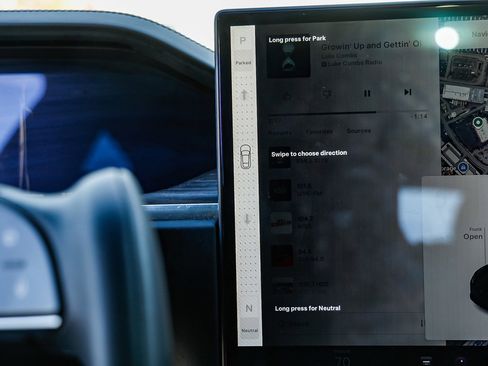 Used 2021 Tesla Model S Plaid image 20