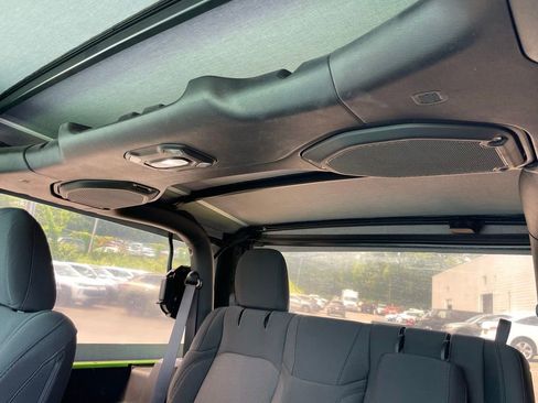 Used 2018 Jeep Wrangler Sport AWD/4WD image 8