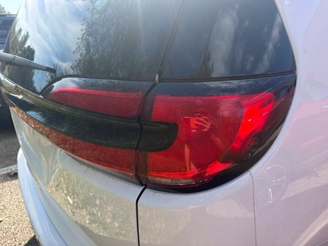Used 2025 Chrysler Pacifica Select FWD image 7