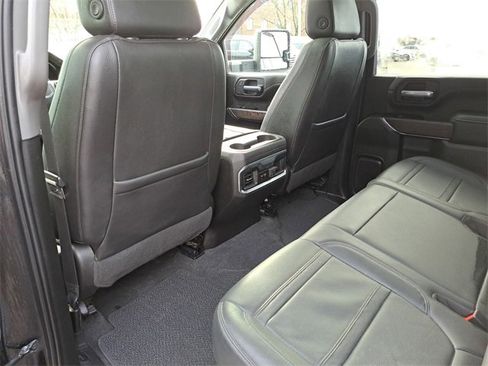 Used 2022 GMC Sierra 2500 Denali w/ Denali Ultimate Package image 16