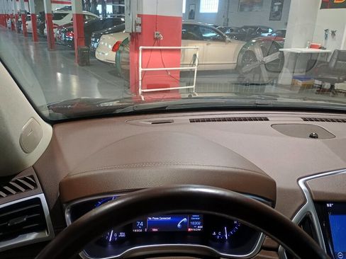 Used 2015 Cadillac SRX Premium image 18