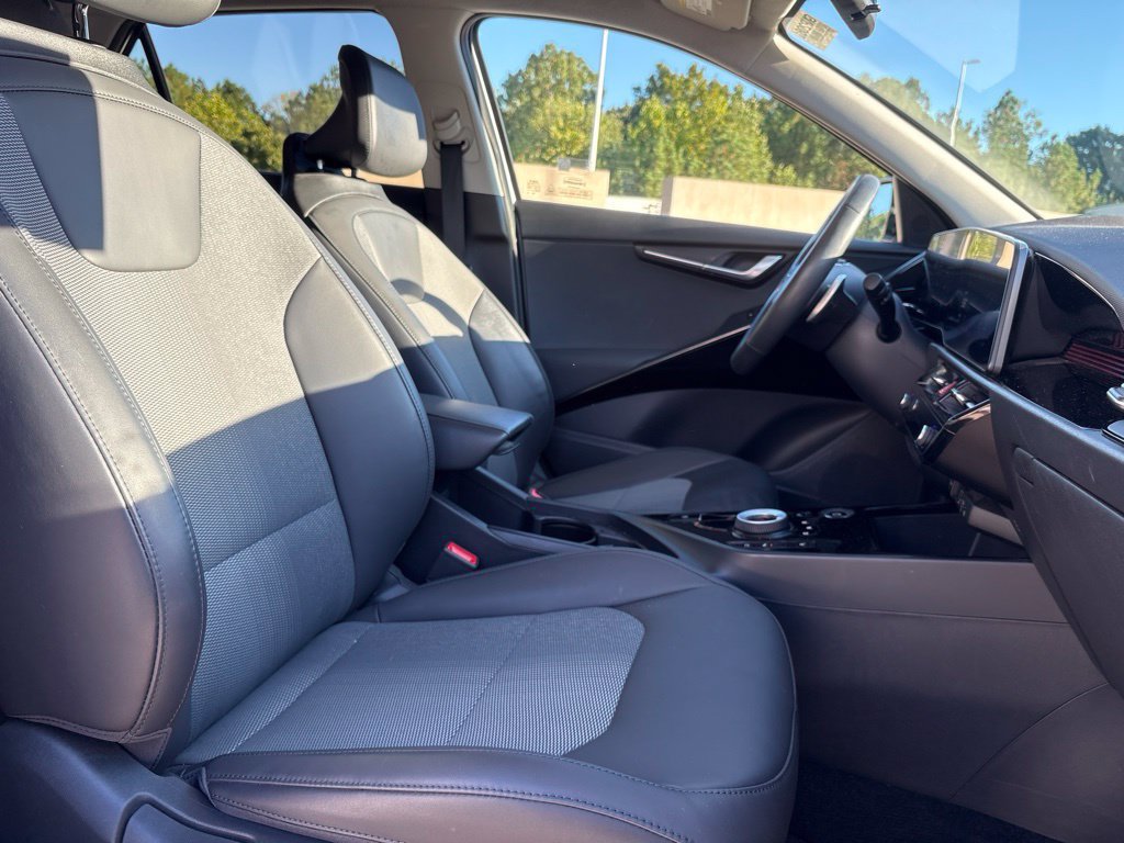 Used 2023 Kia Niro Wind w/ Wind Preserve Package FWD image 10