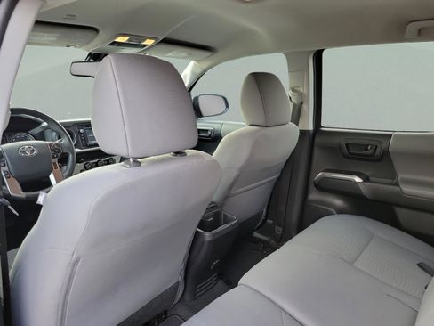 Used 2019 Toyota Tacoma SR5 image 10