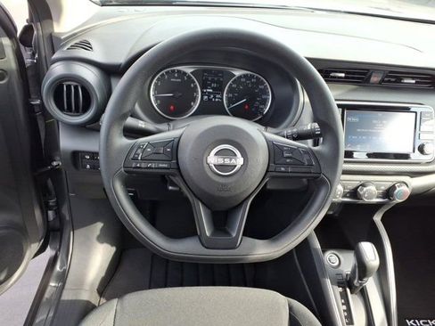 Used 2025 Nissan Kicks Play S FWD image 7
