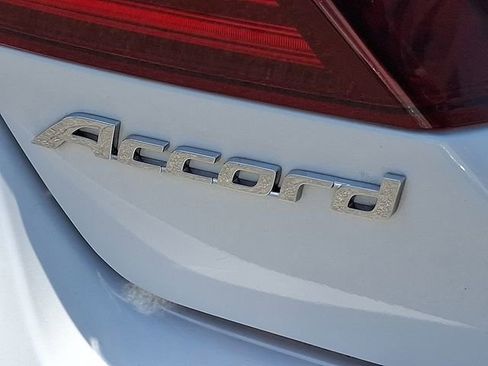 Used 2017 Honda Accord Sport image 29