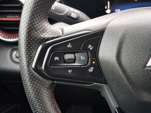 Used 2025 Chevrolet Trax RS w/ Driver Confidence Package image 20