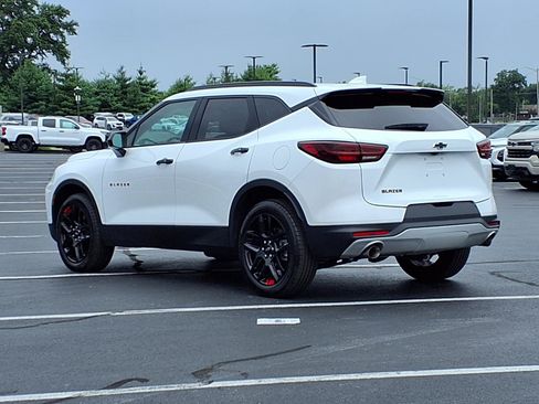 Certified 2024 Chevrolet Blazer LT w/ Redline Edition FWD image 3
