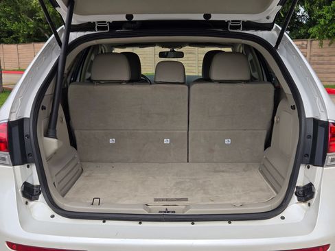 Used 2012 Lincoln MKX FWD image 24