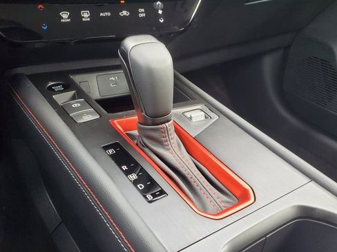 New 2026 Nissan Kicks SR FWD image 15