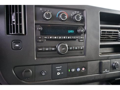 Used 2018 Chevrolet Express 2500 w/ Driver Convenience Package image 23