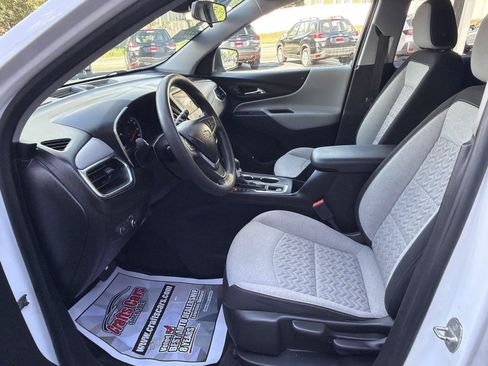 Used 2022 Chevrolet Equinox LS AWD/4WD image 9