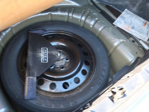 Used 2006 Ford Mustang Premium image 34