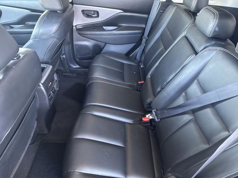 Used 2023 Nissan Murano SV image 11