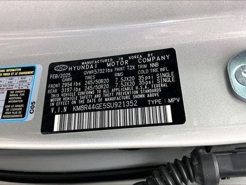 Certified 2025 Hyundai Palisade SEL FWD image 33