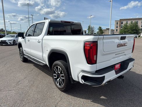 Used 2022 GMC Sierra 1500 AT4 w/ AT4 Premium Package AWD/4WD image 3