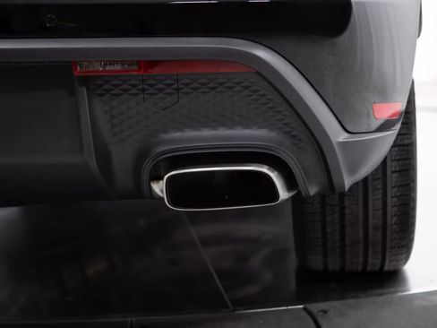 Certified 2025 Porsche Macan image 37