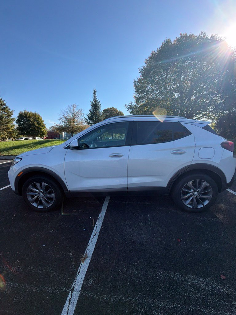 Used 2023 Buick Encore GX Essence w/ Experience Buick Package AWD/4WD image 11