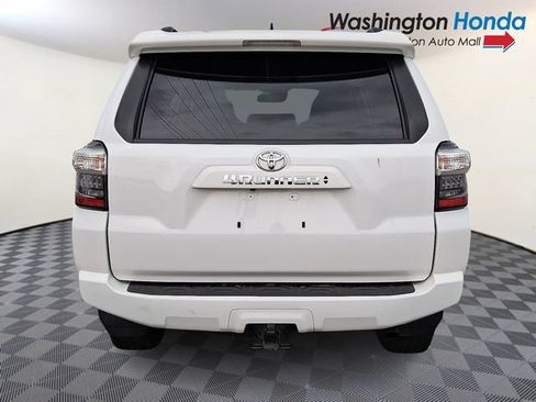 Used 2021 Toyota 4Runner SR5 Premium w/ Moonroof Package AWD/4WD image 5