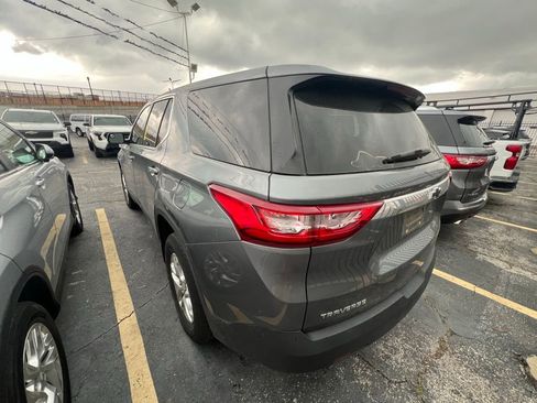 Used 2020 Chevrolet Traverse LS w/ LPO, Floor Liner Package FWD image 3