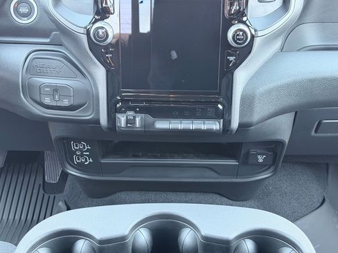 New 2026 RAM 2500 Tradesman AWD/4WD image 18