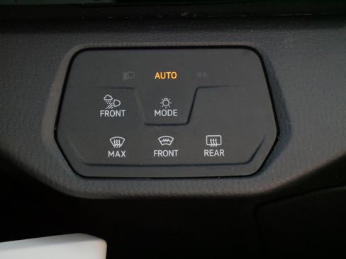 Used 2023 Volkswagen ID.4 Pro S image 26