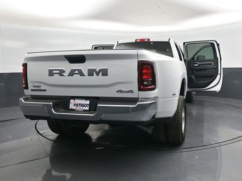 New 2026 RAM 3500 Big Horn AWD/4WD image 47