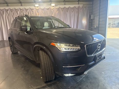 Used 2016 Volvo XC90 T6 Momentum image 3