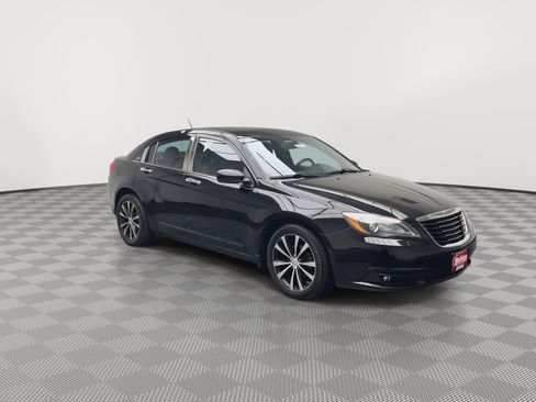 Used 2012 Chrysler 200 S image 26