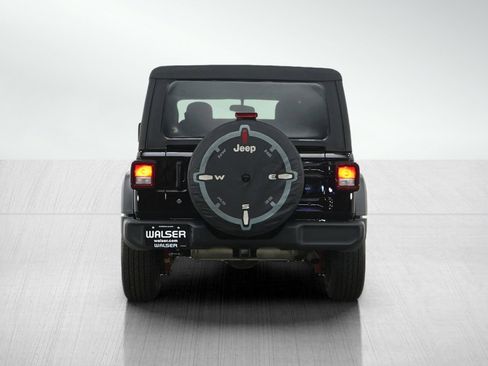 Used 2021 Jeep Wrangler Sport AWD/4WD image 5