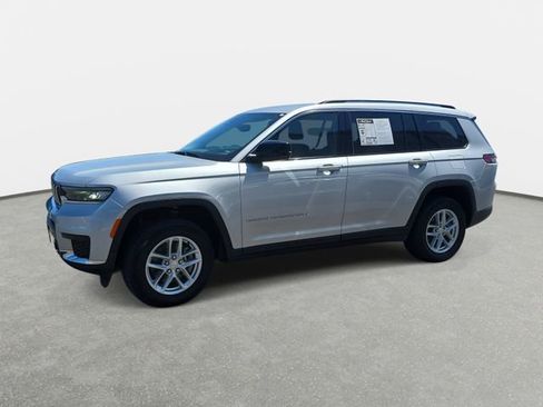 Used 2023 Jeep Grand Cherokee L Laredo AWD/4WD image 7