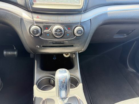 Used 2018 Dodge Journey Crossroad w/ Popular Equipment Group FWD image 13