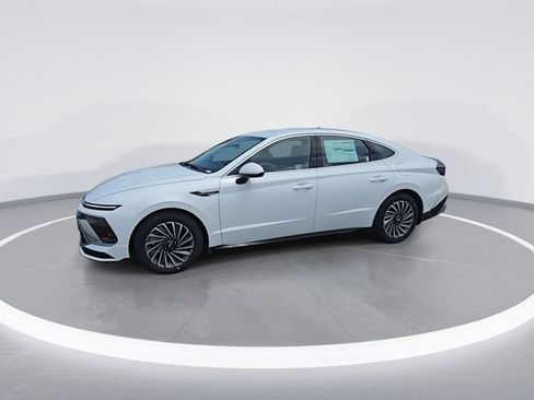 New 2025 Hyundai Sonata SEL FWD image 4