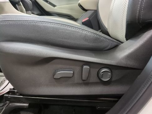 Used 2020 Subaru Forester Premium AWD/4WD image 13