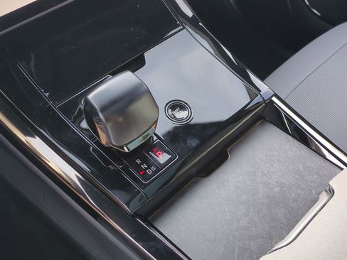 New 2026 Land Rover Range Rover Sport SV image 22