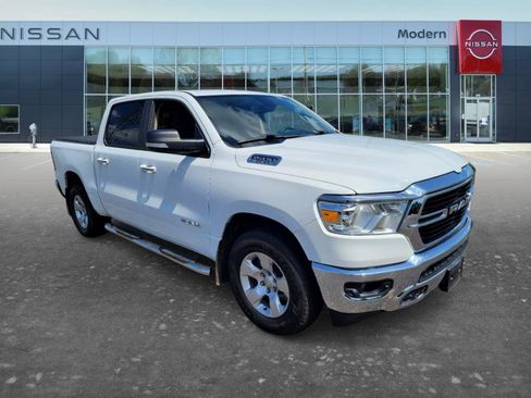Used 2019 RAM 1500 Big Horn AWD/4WD image 3