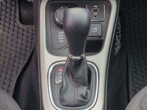 Used 2018 Jeep Compass Sport w/ Cold Weather Group image 35