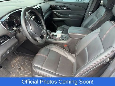 Used 2023 Chevrolet Traverse RS FWD image 3