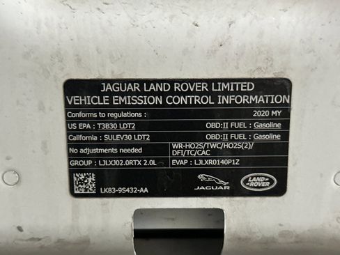 Used 2020 Land Rover Range Rover Velar S image 37