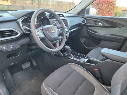Used 2021 Chevrolet TrailBlazer LS image 11