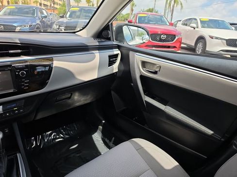 Used 2015 Toyota Corolla LE FWD image 10
