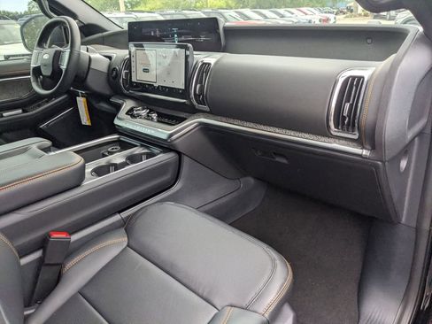 New 2026 Ford Expedition Tremor AWD/4WD image 8