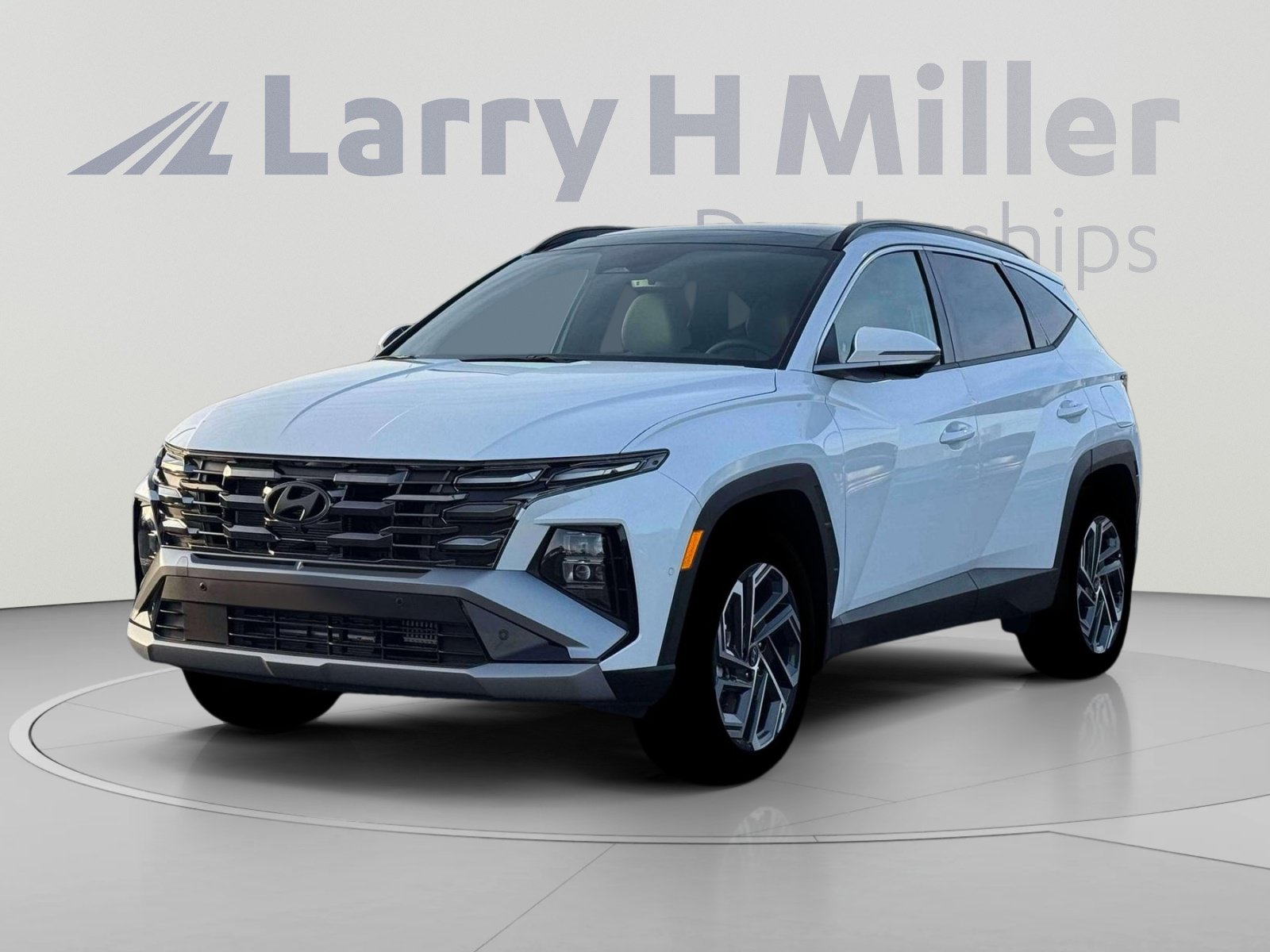 New 2026 Hyundai Tucson Limited AWD/4WD image 1