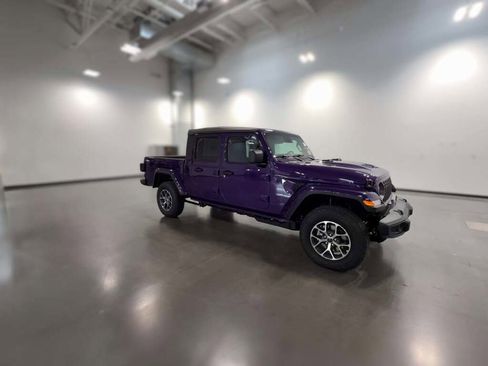 New 2026 Jeep Gladiator Sport image 15