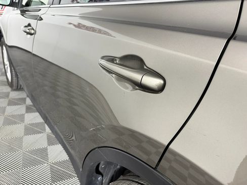 Used 2015 Toyota RAV4 Limited AWD/4WD image 28