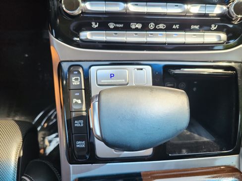 Used 2018 Genesis G90 5.0 Ultimate RWD image 40