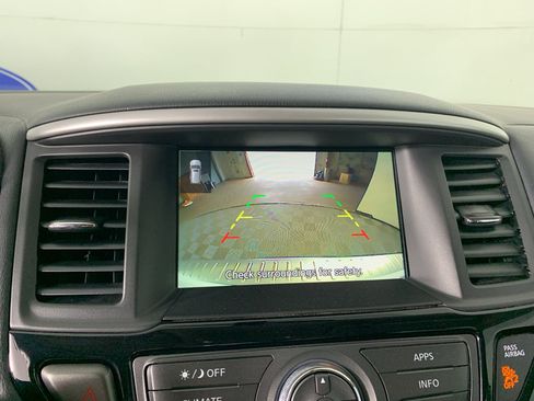 Used 2020 Nissan Pathfinder SV FWD image 26