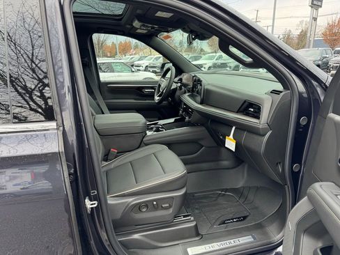 New 2026 Chevrolet Suburban Premier w/ Sun And Tow Package image 24