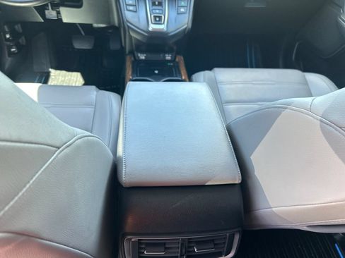 Used 2022 Honda CR-V Touring image 24